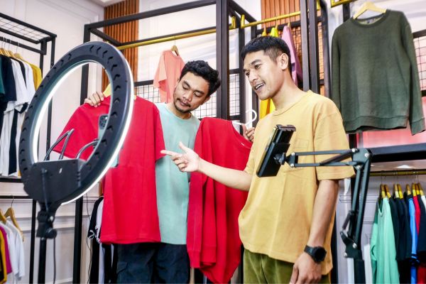 how to plan a clothing haul